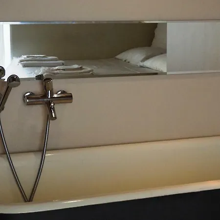 Apartment Castaldi Milan
